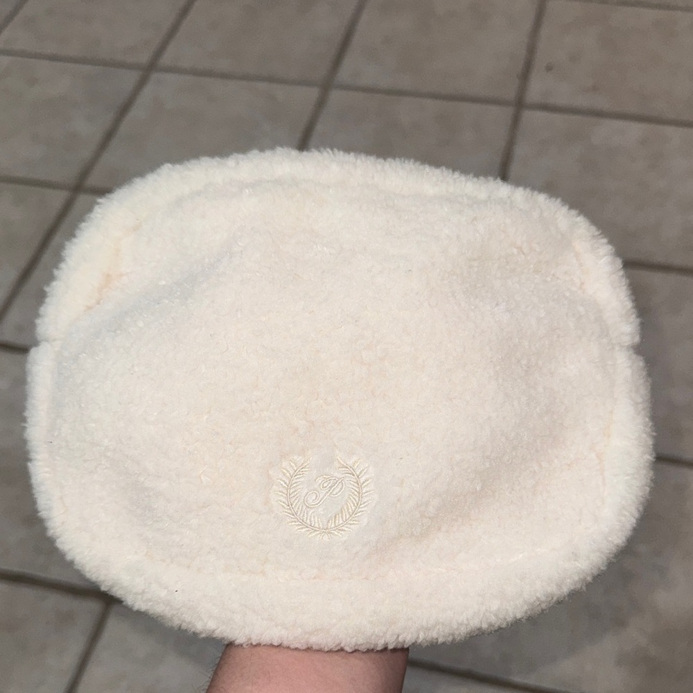 Pink vs Sherpa Fanny